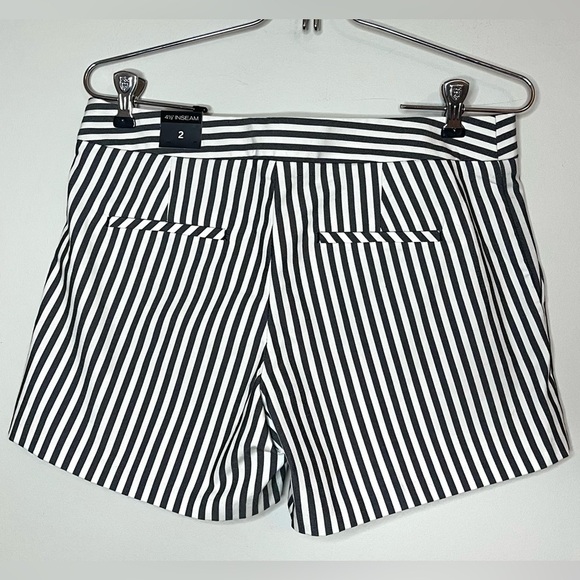 Express NEW Casual Striped Mid Rise Side Zip Pull On Shorts Sz 2 - Picture 5 of 6